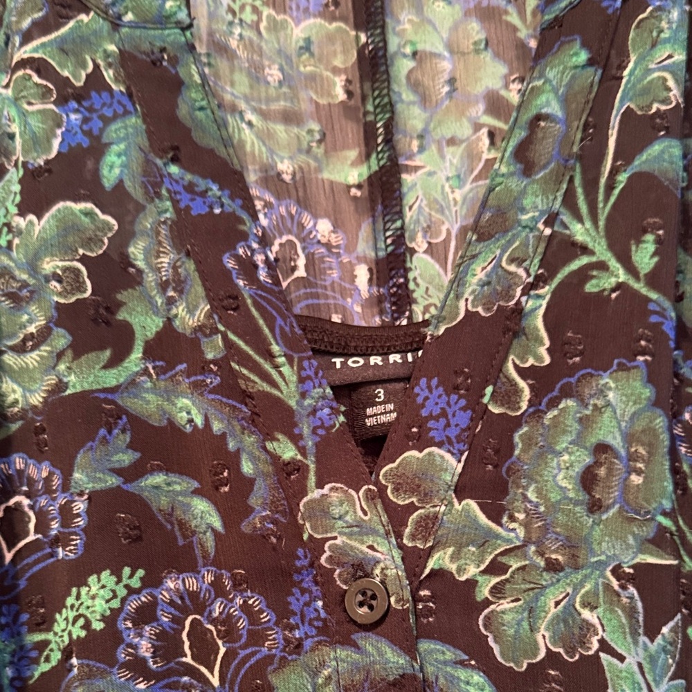 Elegant Black & Green Floral Dress - Picture 2 of 2